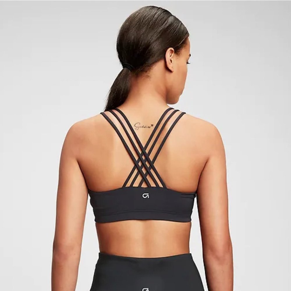 GapFit Eclipse Medium Support Strappy Sports Bra in Gray Camo NWT - Picture 4 of 4